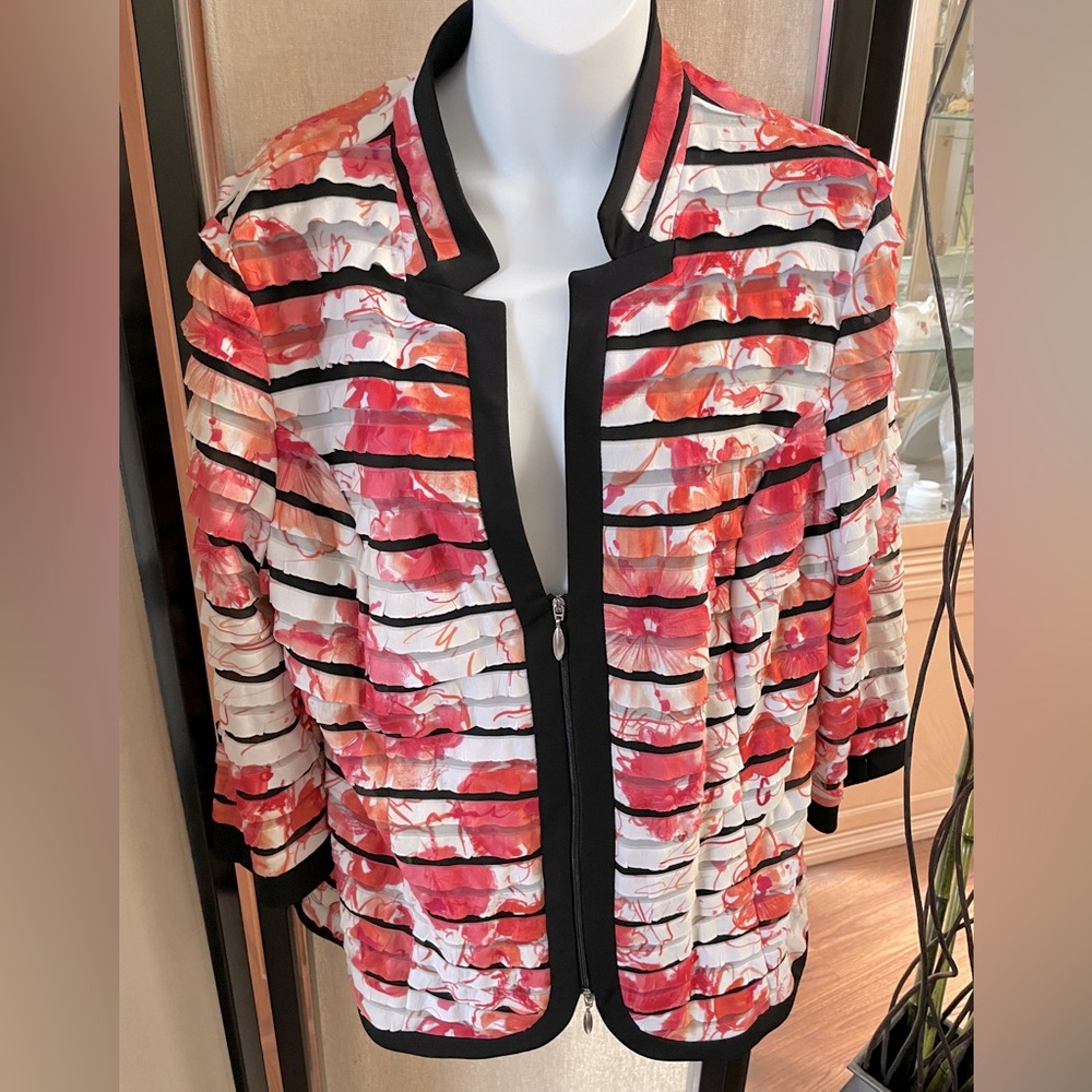 ⬇️ $32 ⬇️Hermann Lange Collection Eye Catching Blazer in stripes of peach white